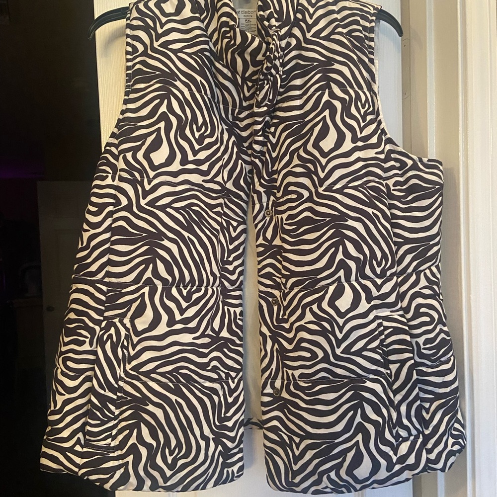 Liz Claiborne Black & White Zebra Print Vest